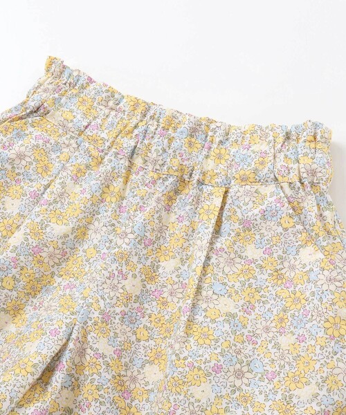 BeBe Petits Pois Vert（ベベプチポワヴェール）の「【店舗限定】花柄ブラウス＋ショートパンツセットアップ(95～150㎝)（セットアップ・キッズ・イエロー系その他/ピンク系その他・95cm/150cm/120cm/130cm/140cm/110cm/100cm）」の22枚目の写真