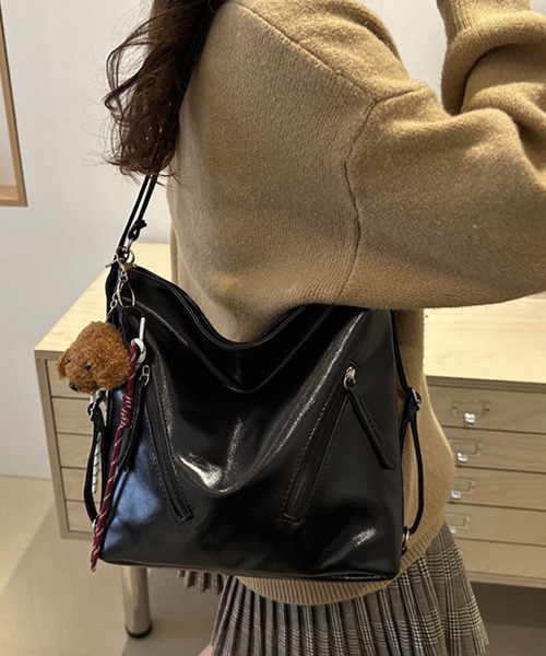Lace Ladies(レースレディース)の「2way レザー調 リュック ショルダー バッグ(ショルダーバッグ・レディース・ブラック/キャメル/ブラウン・FREE)」の9枚目の写真