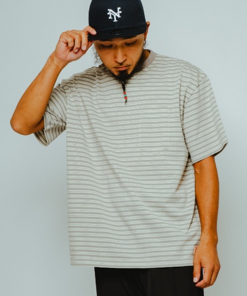 BIG MIKE（ビッグマイク）の「BIG MIKE ビックマイク / ボーダー サングラスポケット 半袖 Tシャツ //// 102628590（Tシャツ/カットソー・メンズ・サンドベージュ/ブラウン系その他/グレー×ホワイト/チャコール・MEDIUM/X-LARGE/LARGE）」の19枚目の写真
