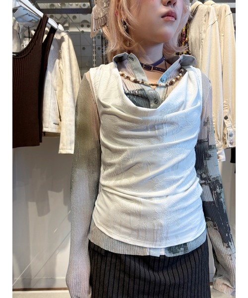 Desigual(デシグアル)の「カウルネックネックレス付きノースリーブ(Tシャツ/カットソー・レディース・ホワイト・XS/S/M/L/XL)」の10枚目の写真