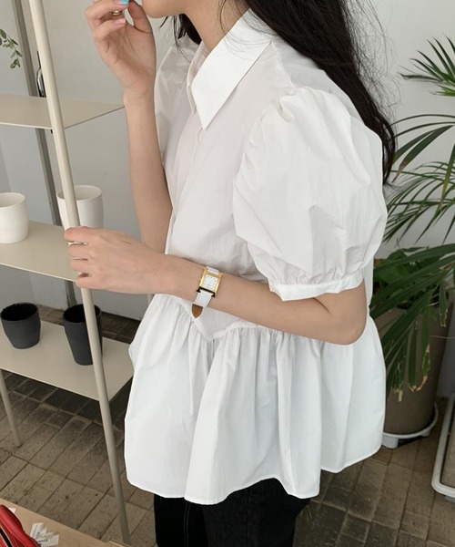 by LEGNA(バイレグナ)の「パフスリーブペプラムブラウス(シャツ/ブラウス・レディース・ブラック/ホワイト・MEDIUM/LARGE)」の4枚目の写真