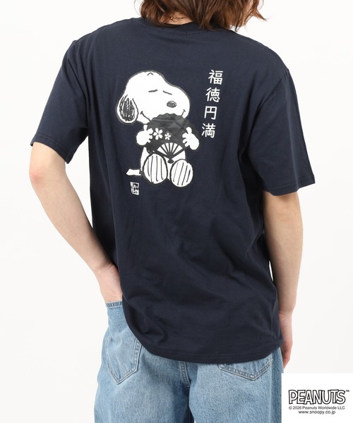 PEANUTS(ピーナッツ)の「PEANUTS スヌーピー柄プリント天竺Tシャツ 半袖(Tシャツ/カットソー・メンズ・ネイビー/オフホワイト・L/M/LL)」の10枚目の写真