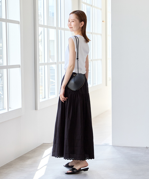 U by SPICK&SPAN（ユーバイスピックアンドスパン）の「コットンポプリンタックフレアスカート（スカート・レディース・ブラック/ホワイト・FREE）」の9枚目の写真