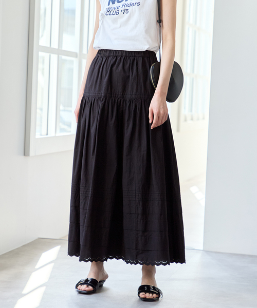 U by SPICK&SPAN（ユーバイスピックアンドスパン）の「コットンポプリンタックフレアスカート（スカート・レディース・ブラック/ホワイト・FREE）」の3枚目の写真