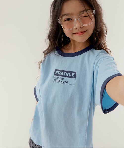 BREEZE（ブリーズ）の「【WEB限定】KUDOZ.B リンガーロゴ半袖Tシャツ（Tシャツ/カットソー・キッズ・レッド/サックスブルー・90/100/110/120/130/140/150/160）」の2枚目の写真