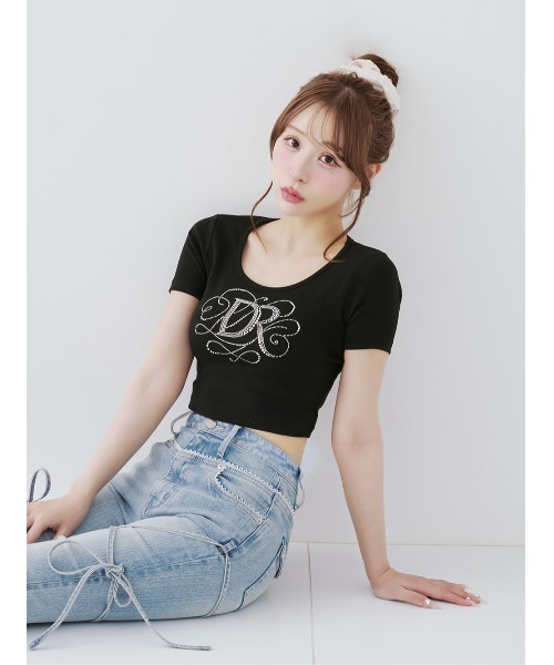 Darich（ダーリッチ）の「バロックDRビジューコンパクトTシャツ（T