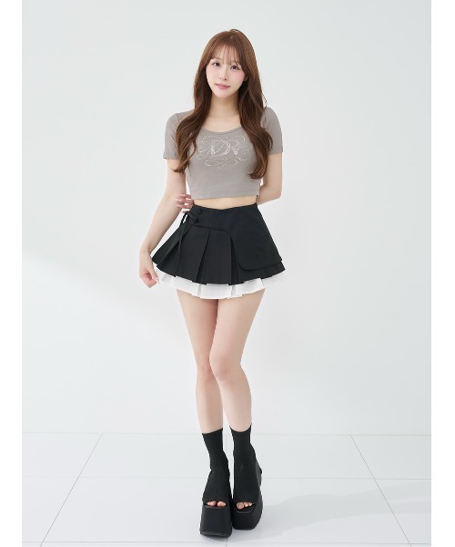 Darich(ダーリッチ)の「バロックDRビジューコンパクトTシャツ(Tシャツ/カットソー・レディース・グレー/ブラック/ホワイト・FREE)」の11枚目の写真