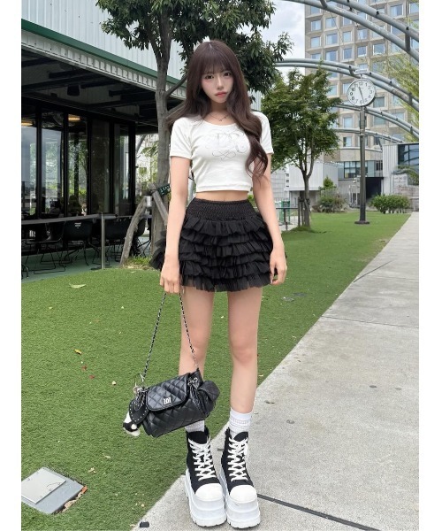 Darich(ダーリッチ)の「バロックDRビジューコンパクトTシャツ(Tシャツ/カットソー・レディース・グレー/ブラック/ホワイト・FREE)」の18枚目の写真