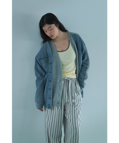 marjour（マージュール）の「LAYERED DENIM KNIT CARDIGAN（カーディガン/ボレロ・レディース・ブラック/グレー・M）」の3枚目の写真
