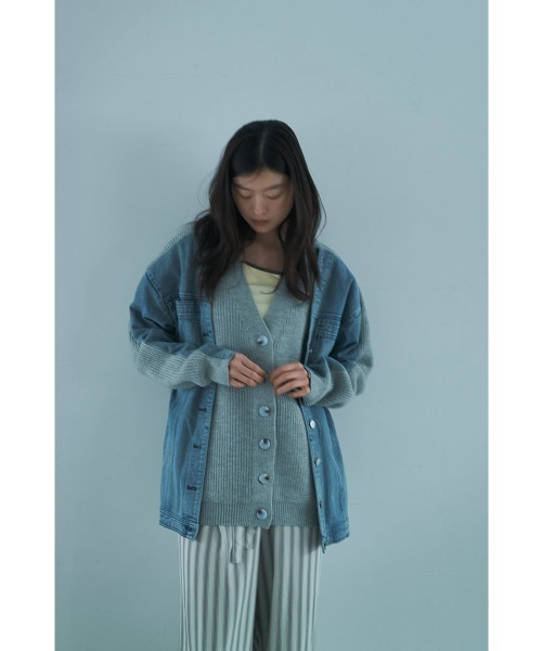 marjour（マージュール）の「LAYERED DENIM KNIT CARDIGAN（カーディガン/ボレロ・レディース・ブラック/グレー・M）」の4枚目の写真