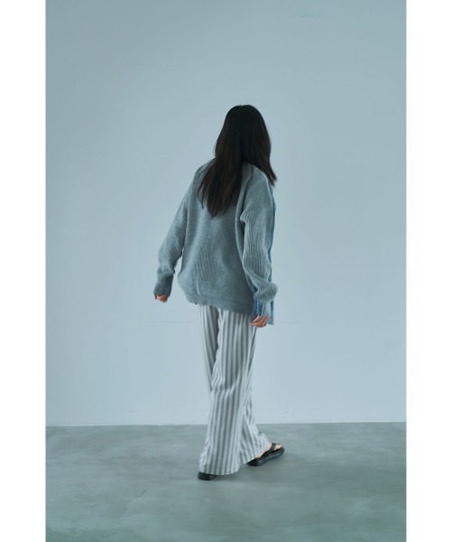 marjour（マージュール）の「LAYERED DENIM KNIT CARDIGAN（カーディガン/ボレロ・レディース・ブラック/グレー・M）」の22枚目の写真