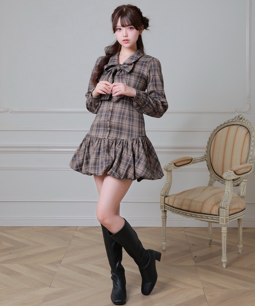 Anely（アネリー）の「Anely チェック柄 ボウタイリボン ティアード ミニワンピース（ワンピース・レディース・ブラウン/ブラック・FREE）」の19枚目の写真
