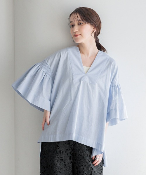 studio CLIP(スタディオクリップ)の「コットンリネン袖ギャザーVネックブラウス(Tシャツ/カットソー・レディース・クリーム/ライトブルー/オレンジ・FREE)」の16枚目の写真