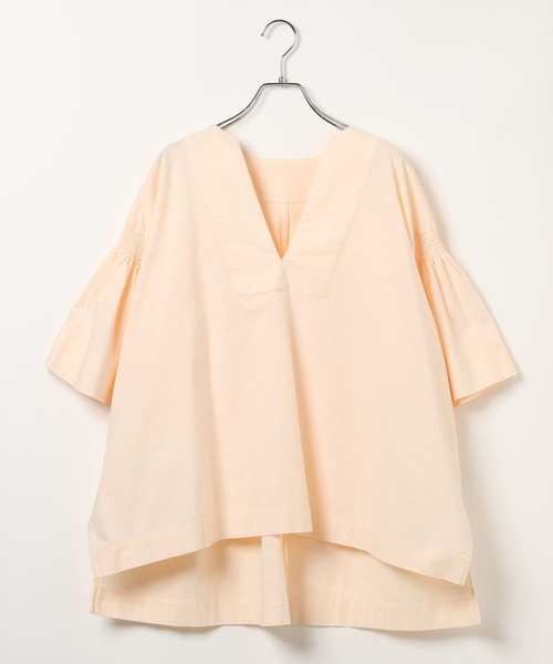 studio CLIP(スタディオクリップ)の「コットンリネン袖ギャザーVネックブラウス(Tシャツ/カットソー・レディース・クリーム/ライトブルー/オレンジ・FREE)」の17枚目の写真