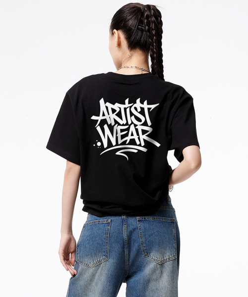 ARTISTWEAR（アーティストウェア）の「[ATW] タギングロゴ半袖Tシャツ（Tシャツ/カットソー・レディース・ホワイト/ブラック・2XL/4XL/SMALL/MEDIUM/LARGE/X-LARGE）」の3枚目の写真