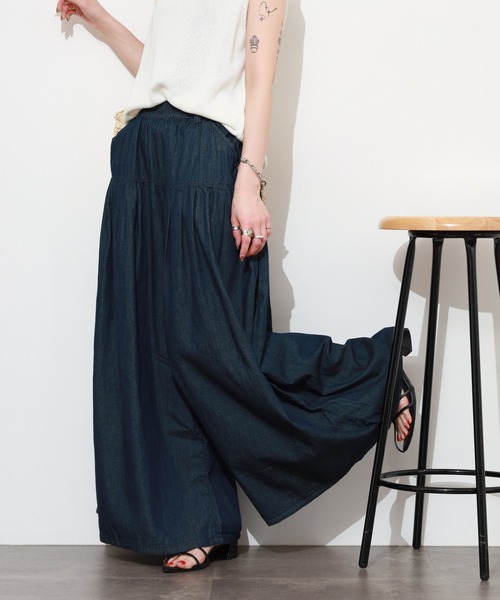 atONE（アットワン）の「エアリーデニムタックワイドパンツ（デニムパンツ・レディース・ネイビー/ワンウォッシュ・M/L/LL/3L/4L）」の13枚目の写真