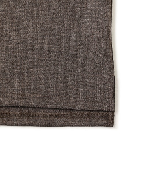 le cercle ADAM ET ROPE'（ルセルクルアダムエロペ）の「メランジサーフェイスプルオーバー/セットアップ対応/イージーケア（Tシャツ/カットソー・メンズ・ダークブラウン/チャコールグレー・L/LL/M）」の11枚目の写真