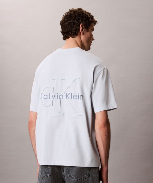 Calvin Klein(カルバン・クライン)の「クーリングジャージーリラックスバックロゴTシャツ(Tシャツ/カットソー・メンズ・ライトブルー/ブラック・L/M/S/XL)」の14枚目の写真
