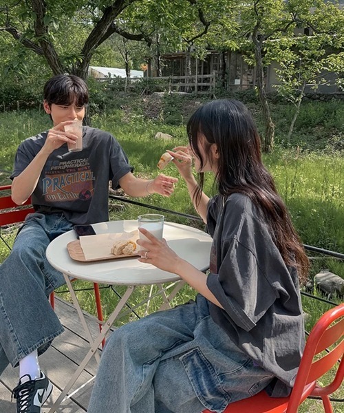 NOWLE(ノウル)の「【NOWLE】ピグメント加工 ヴィンテージライク グラフィックプリント 半袖 Tシャツ / ユニセックス(Tシャツ/カットソー・メンズ・グレー・SMALL/MEDIUM/LARGE/X-LARGE)」の17枚目の写真
