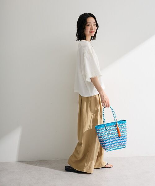 Green Parks(グリーンパークス)の「レースドッキング半袖プルオーバー(Tシャツ/カットソー・レディース・オフホワイト/チャコールグレー・FREE)」の12枚目の写真
