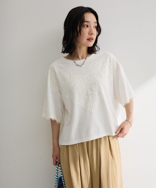 Green Parks(グリーンパークス)の「レースドッキング半袖プルオーバー(Tシャツ/カットソー・レディース・オフホワイト/チャコールグレー・FREE)」の14枚目の写真