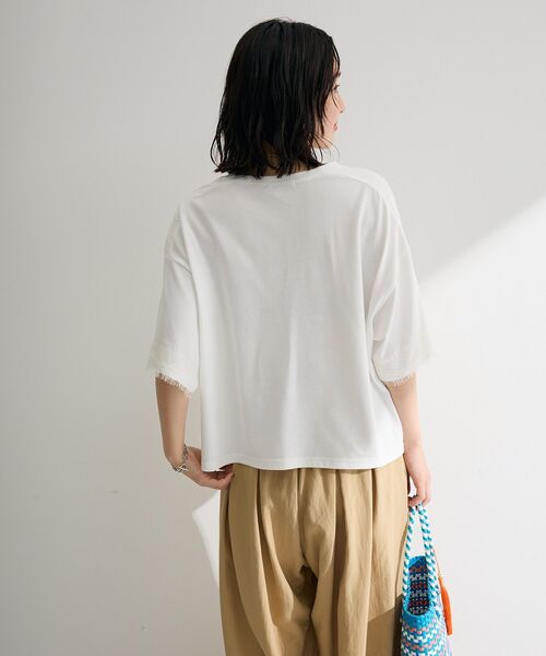 Green Parks(グリーンパークス)の「レースドッキング半袖プルオーバー(Tシャツ/カットソー・レディース・オフホワイト/チャコールグレー・FREE)」の16枚目の写真