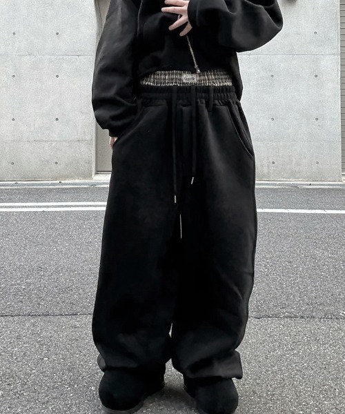 YACA（ヤーカ）の「Layered Sweat Pants/レイヤードスウェットパンツ（スウェットパンツ・レディース・ブラック/グレー・FREE）」の3枚目の写真