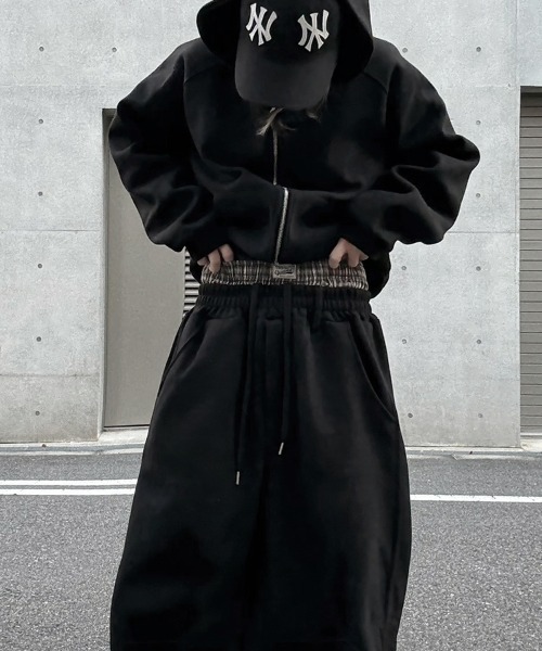 YACA（ヤーカ）の「Layered Sweat Pants/レイヤードスウェットパンツ（スウェットパンツ・レディース・ブラック/グレー・FREE）」の4枚目の写真
