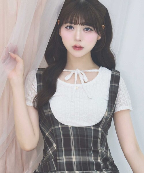 Belle Charme(ベルシャルム)の「【Belle Charme】Heart Charm Lace Short Tops(Tシャツ/カットソー・レディース・オフホワイト/ブラック・FREE)」の2枚目の写真