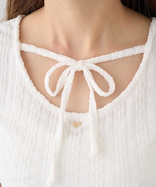 Belle Charme(ベルシャルム)の「【Belle Charme】Heart Charm Lace Short Tops(Tシャツ/カットソー・レディース・オフホワイト/ブラック・FREE)」の6枚目の写真
