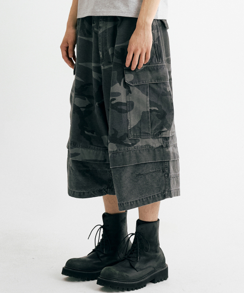 THEN OUR(デンアワー)の「レイヤードカーゴバミューダパンツ(チャコール)(その他パンツ・メンズ・その他・LARGE/MEDIUM/X-LARGE)」の1枚目の写真
