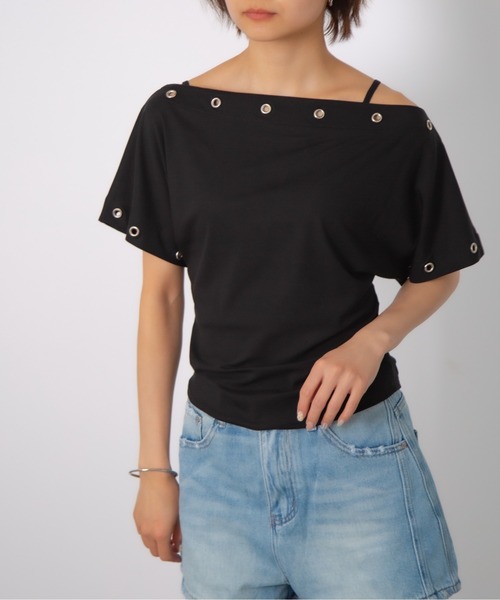 MEMECLE(メメクル)の「【 MEMECLE / メメクル 】アイレット ワンショルダー半袖トップス(Tシャツ/カットソー・レディース・ホワイト/グレー/ブラック・FREE)」の5枚目の写真
