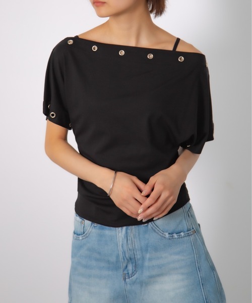 MEMECLE(メメクル)の「【 MEMECLE / メメクル 】アイレット ワンショルダー半袖トップス(Tシャツ/カットソー・レディース・ホワイト/グレー/ブラック・FREE)」の6枚目の写真