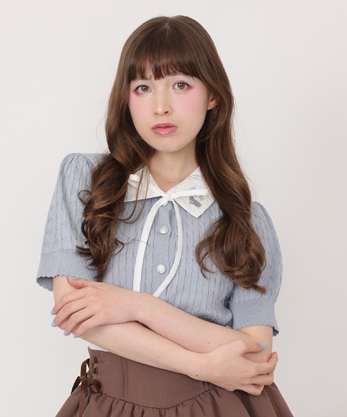 axes femme POETIQUE(アクシーズファムポエティック)の「うさぎ刺繍襟付きニットプルオーバー(ニット/セーター・レディース・ホワイト/サックスブルー/ワイン・MEDIUM)」の2枚目の写真