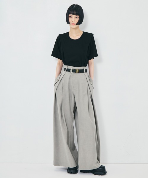 STUDIOUS（ステュディオス）の「【STUDIOUS/ステュディオス】Flap Cargo Wide Pants/フラップカーゴワイドパンツ/ウォッシャブル/オフィスカジュアル/美脚/腰回りカバー（カーゴパンツ・レディース・ベージュ/ストライプ・1/2/3）」の3枚目の写真