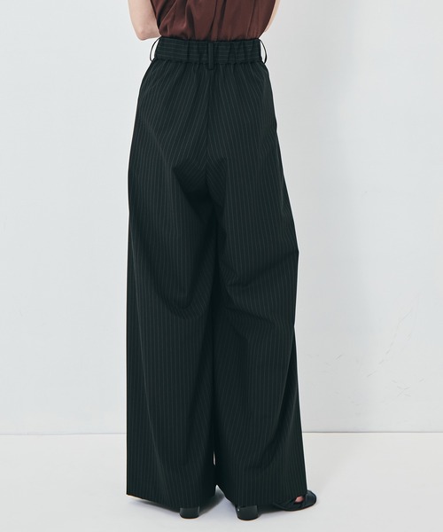 STUDIOUS（ステュディオス）の「【STUDIOUS/ステュディオス】Flap Cargo Wide Pants/フラップカーゴワイドパンツ/ウォッシャブル/オフィスカジュアル/美脚/腰回りカバー（カーゴパンツ・レディース・ベージュ/ストライプ・1/2/3）」の18枚目の写真