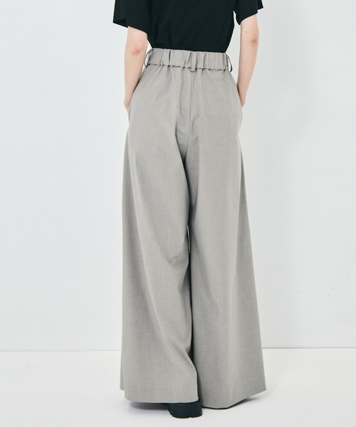 STUDIOUS（ステュディオス）の「【STUDIOUS/ステュディオス】Flap Cargo Wide Pants/フラップカーゴワイドパンツ/ウォッシャブル/オフィスカジュアル/美脚/腰回りカバー（カーゴパンツ・レディース・ベージュ/ストライプ・1/2/3）」の10枚目の写真