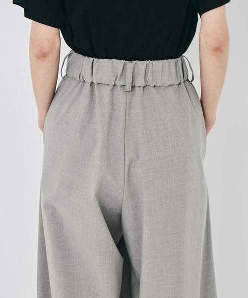 STUDIOUS（ステュディオス）の「【STUDIOUS/ステュディオス】Flap Cargo Wide Pants/フラップカーゴワイドパンツ/ウォッシャブル/オフィスカジュアル/美脚/腰回りカバー（カーゴパンツ・レディース・ベージュ/ストライプ・1/2/3）」の14枚目の写真