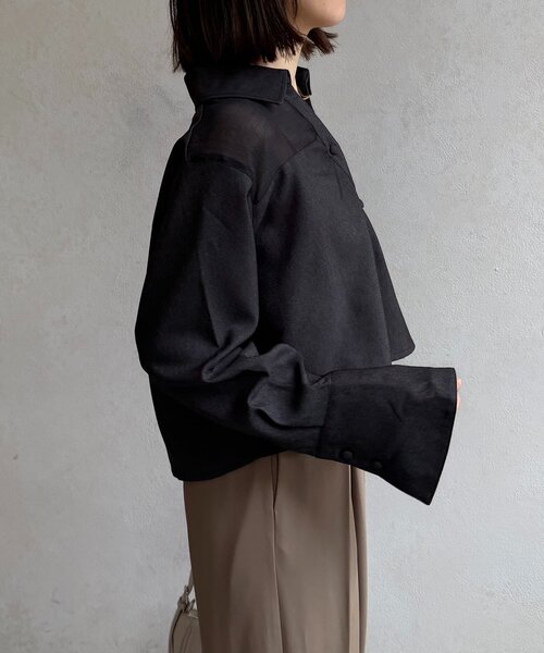 Thevon(ゼボン)の「シアー切替デニムライクショートシャツ(シャツ/ブラウス・レディース・インディゴブルー/ブラック・FREE)」の6枚目の写真