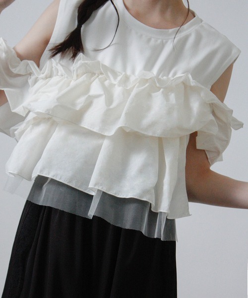 NYLAUS(ナイラス)の「【SG】3WAY フリルトップス ノースリーブ Tシャツ 異素材(Tシャツ/カットソー・レディース・ブラック/オフホワイト・M)」の1枚目の写真