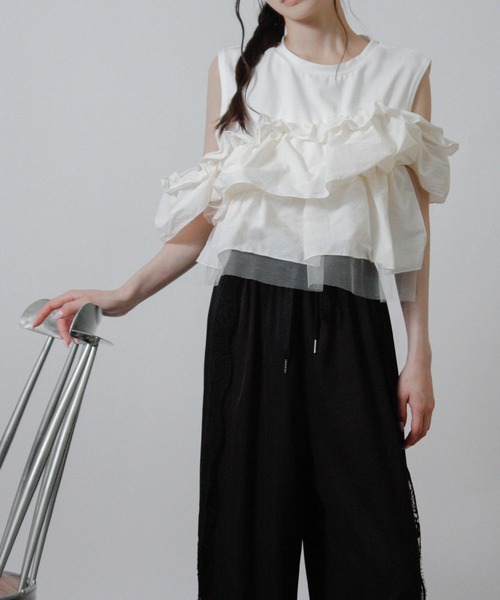 NYLAUS(ナイラス)の「【SG】3WAY フリルトップス ノースリーブ Tシャツ 異素材(Tシャツ/カットソー・レディース・ブラック/オフホワイト・M)」の5枚目の写真