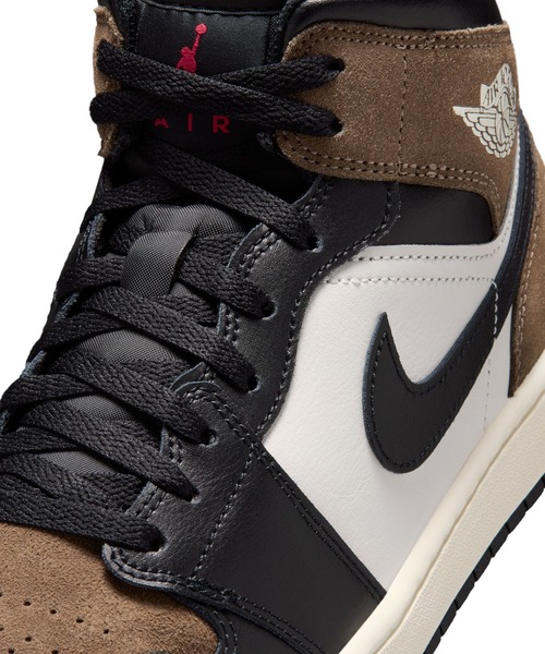 NIKE(ナイキ)の「JORDAN BRAND AIR JORDAN 1 MID DQ8426-007(スニーカー・メンズ・ブラウン・26.5cm/27cm/27.5cm/28cm)」の4枚目の写真