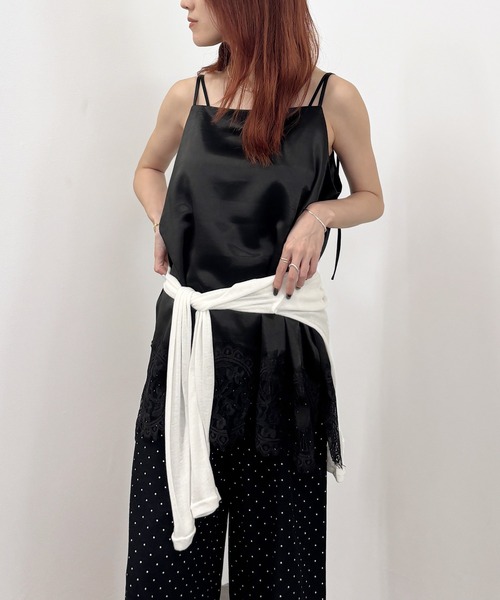 ISOOK(アイスー)の「【ISOOK / アイスー】レースサテンキャミソール / レースビスチェ レースキャミソール レイヤード 重ね着 サテンビスチェ 裾レースデザインインナー アジャスター付き 丈調節可能 ZOZOTOWN限定(キャミソール・レディース・アイボリー/ブラック・FREE)」の5枚目の写真