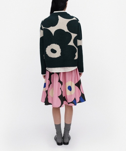 marimekko(マリメッコ)の「Virtaus Unikko / Pullover(ニット/セーター・レディース・ダークグリーン・XX-SMALL/X-SMALL/SMALL/MEDIUM/LARGE)」の3枚目の写真