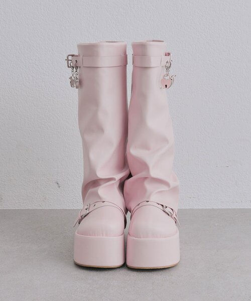 OLIVE des OLIVE(オリーブデオリーブ)の「【インフルエンサー企画】miko charm cover boots(ブーツ・レディース・ピンク/ブラック・LARGE/MEDIUM/SMALL)」の12枚目の写真