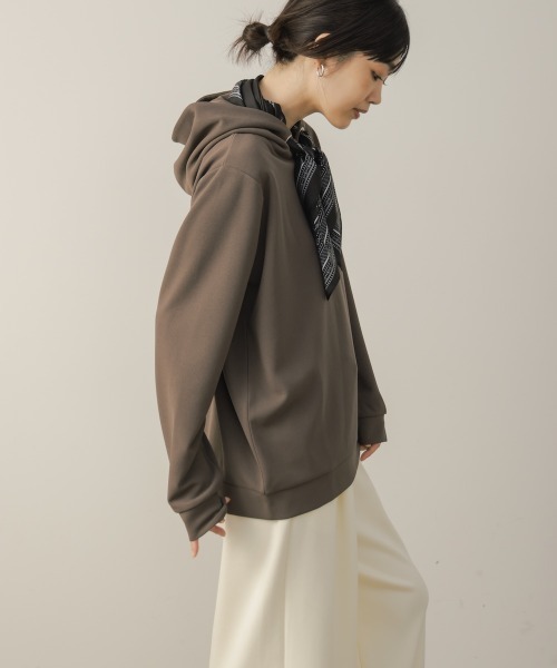 Bou Jeloud(ブージュルード)の「ダンボールツイルスカーフフーディ(Tシャツ/カットソー・レディース・アイボリー/グレー・FREE)」の22枚目の写真