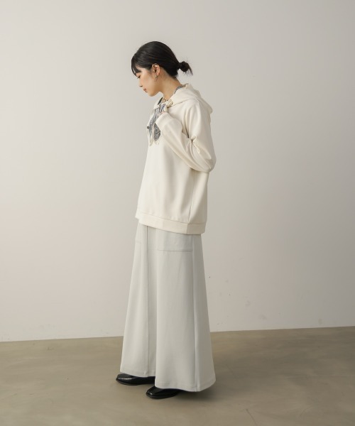 Bou Jeloud(ブージュルード)の「ダンボールツイルスカーフフーディ(Tシャツ/カットソー・レディース・アイボリー/グレー・FREE)」の7枚目の写真
