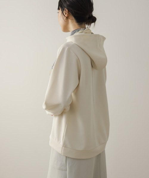 Bou Jeloud(ブージュルード)の「ダンボールツイルスカーフフーディ(Tシャツ/カットソー・レディース・アイボリー/グレー・FREE)」の8枚目の写真