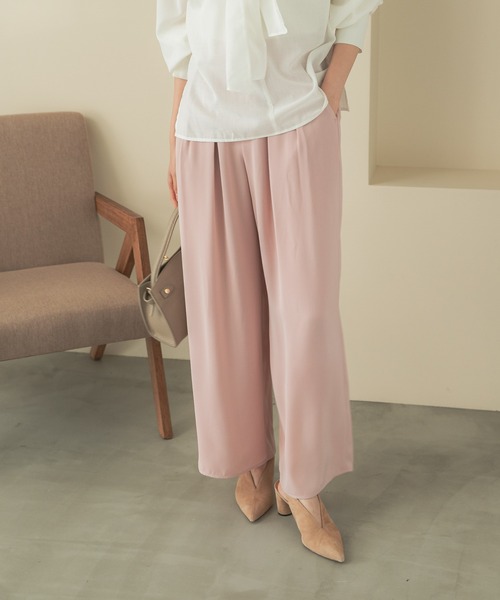 URBAN RESEARCH ROSSO WOMEN(アーバンリサーチ ロッソ)の「2タックイージーワイドパンツ(その他パンツ・レディース・ブラック/モカ/ピンク/アイボリー・TALL/36/38)」の4枚目の写真