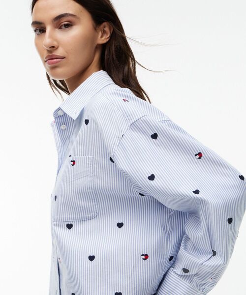 tommy jeans(トミー ジーンズ)の「ロングスリーブシャツ(シャツ/ブラウス・レディース・サックスブルー系1・X-SMALL/SMALL/MEDIUM)」の3枚目の写真